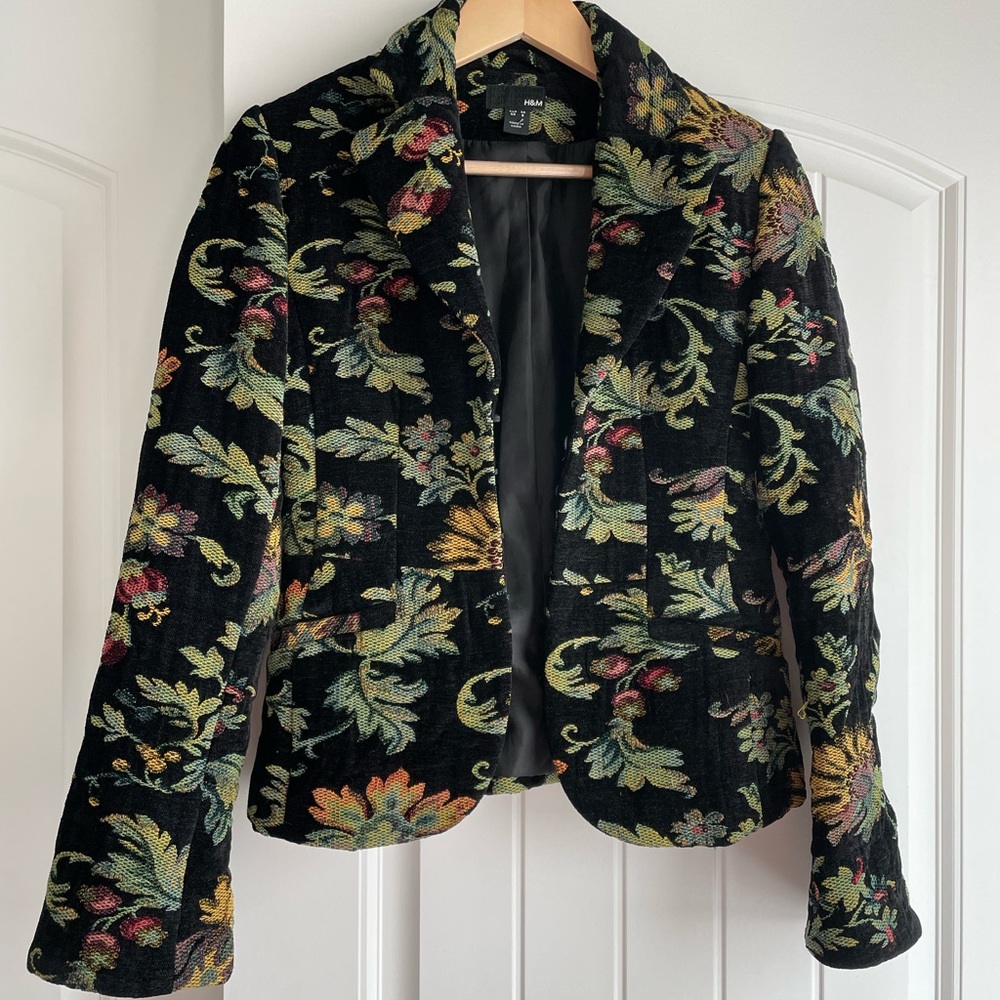 Floral carpet blazer